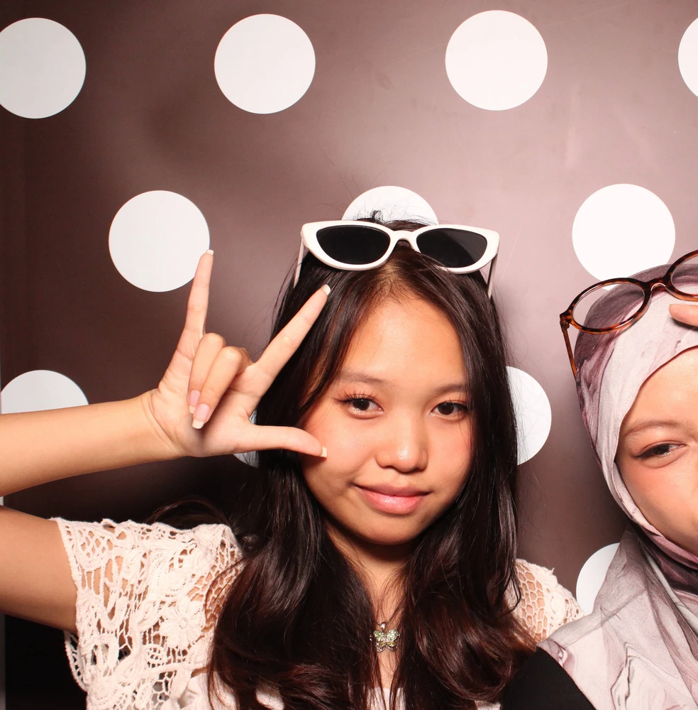 GIF diunggah oleh Rina