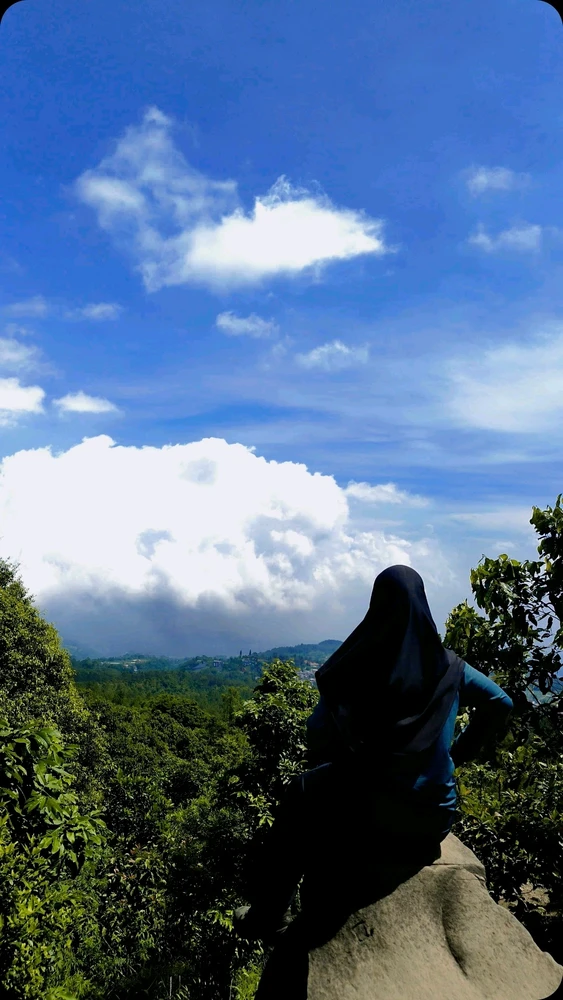 GIF dimuat naik oleh Jenn