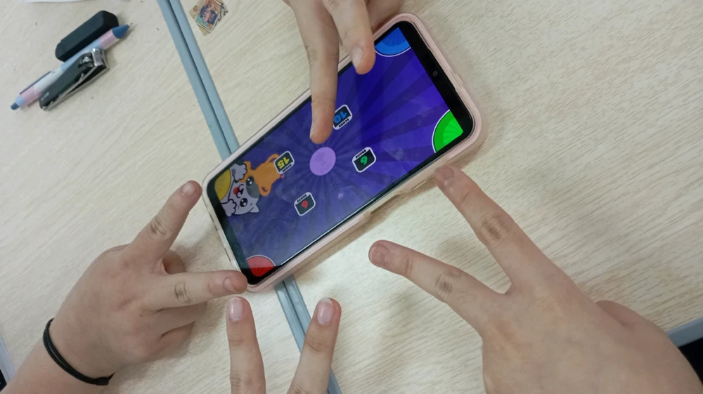 GIF dimuat naik oleh Selly