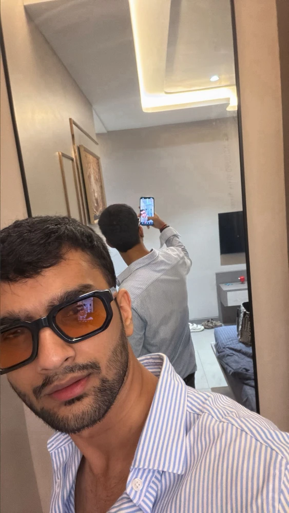 GIF nahrál Prem Shah