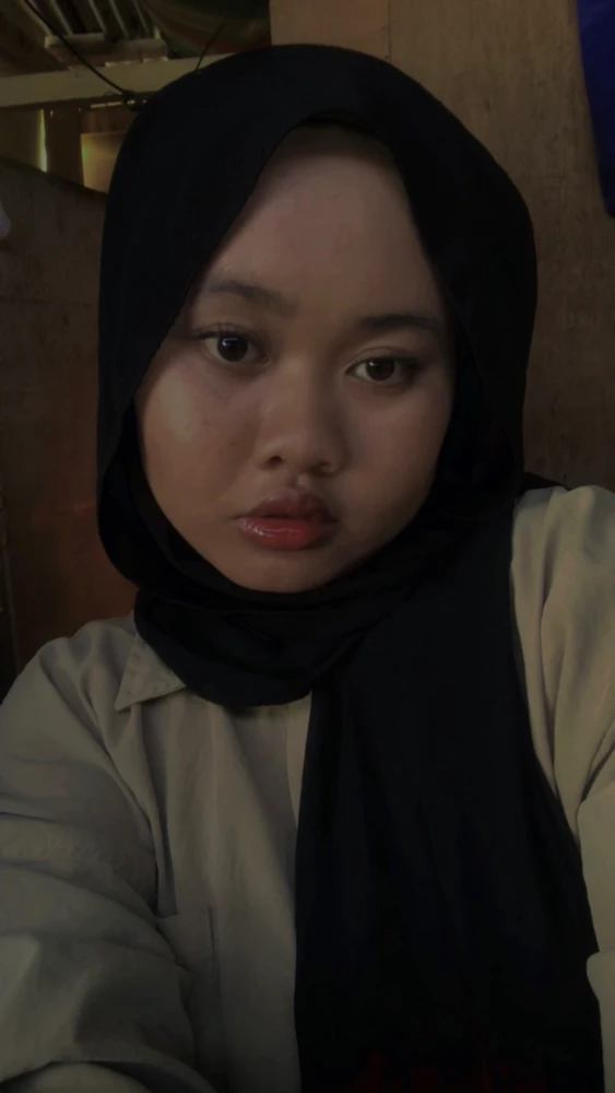 GIF uploaded by Maria Ulfa
