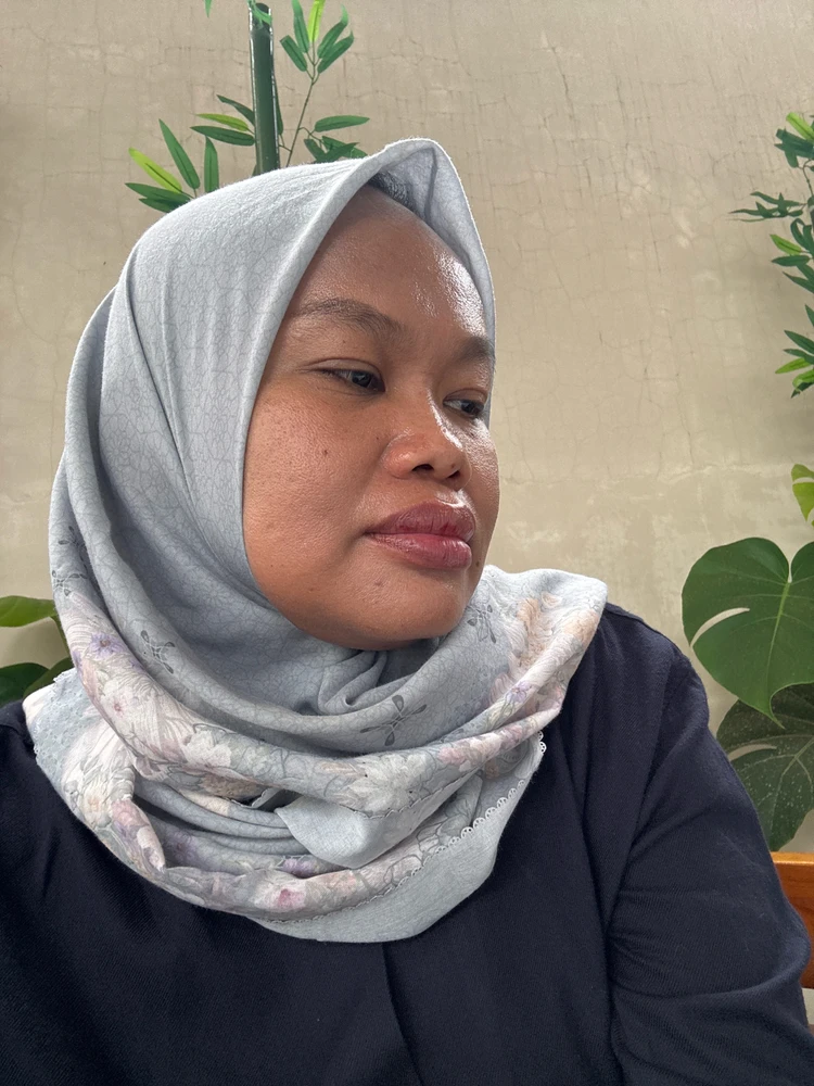 I-GIF ilayishwe ngu-Indah