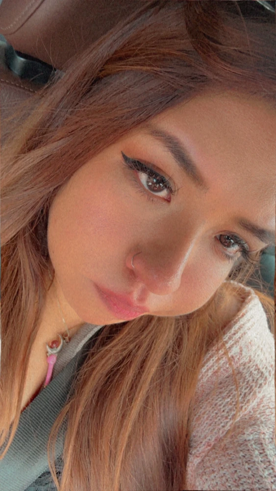 GIF tso los ntawm Mayra