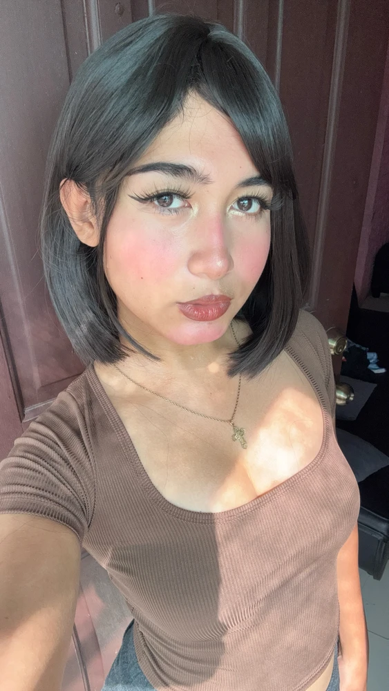 GIF gi-upload ni Zu
