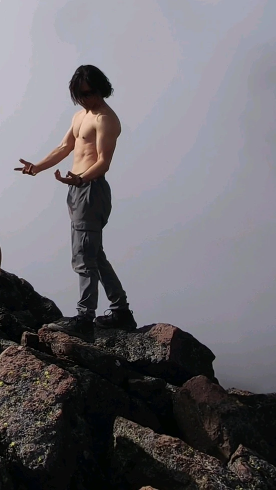 GIF uploaded by Sakes Yordi