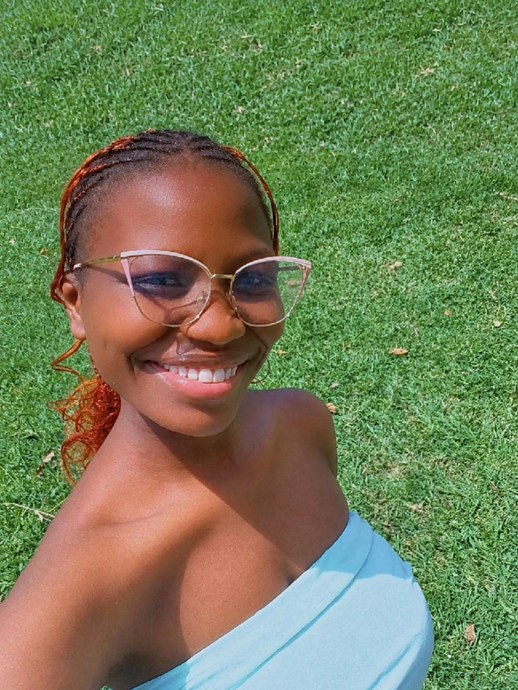 GIF diunggah dening Sheebah