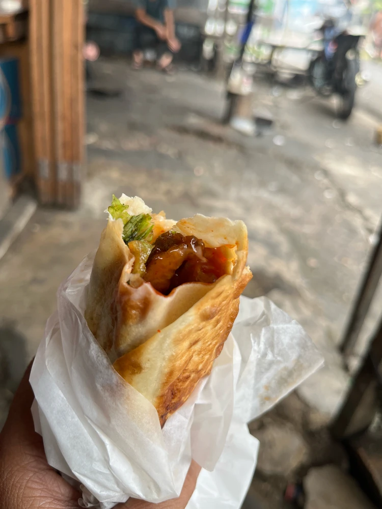 Ya විසින් GIF එක upload කරන ලදී
