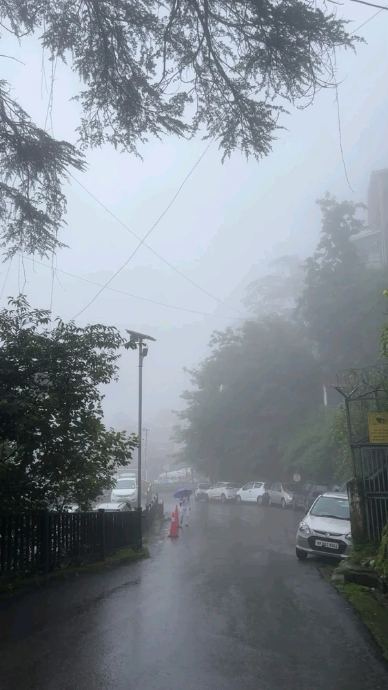 GIF eropgeluede vum Yogesh