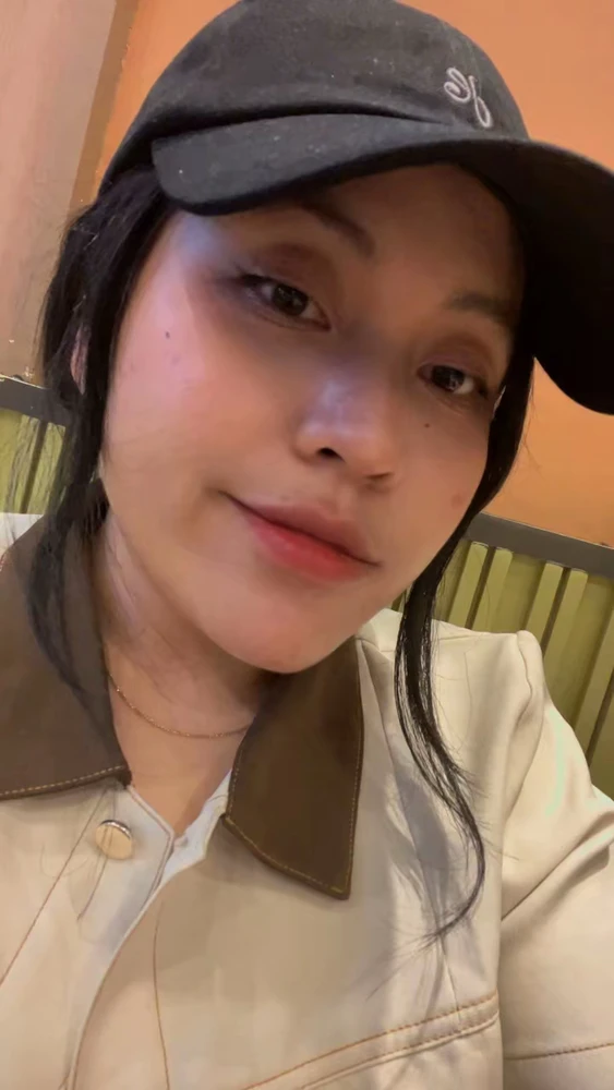GIF uploaded by Azizah