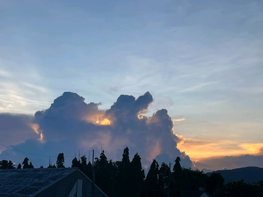 GIF diunggah oleh Kan Bunny(⁠ ⁠ꈍ⁠ᴗ⁠ꈍ⁠)カンイヤー