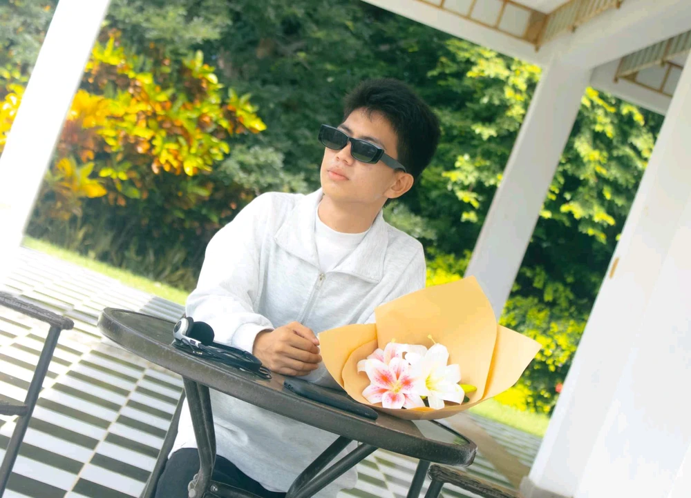 I-upload ni Gilbert ang larawan