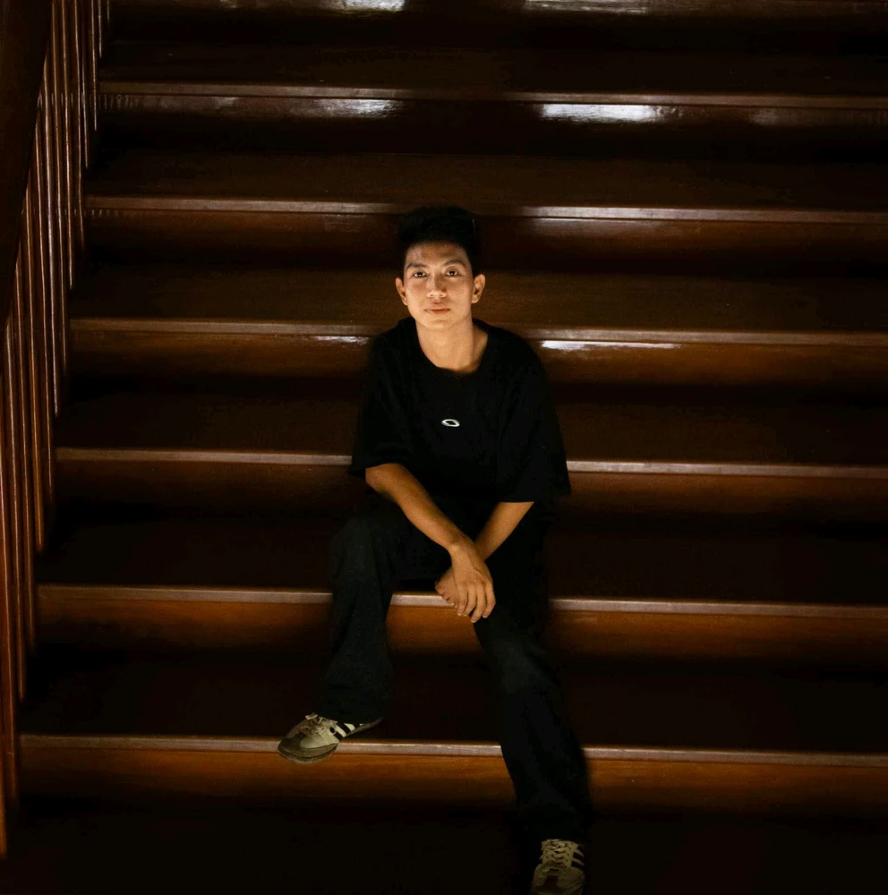 I-upload ni Gilbert ang larawan