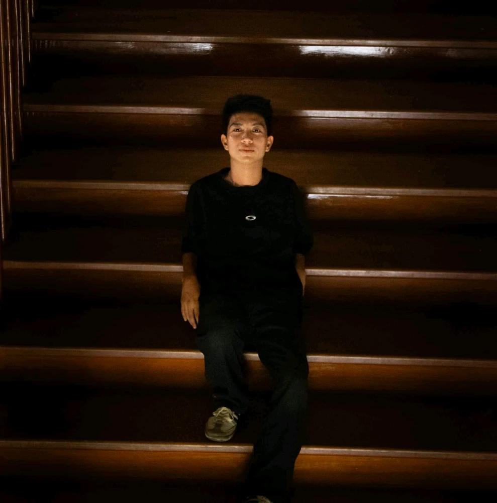 I-upload ni Gilbert ang larawan