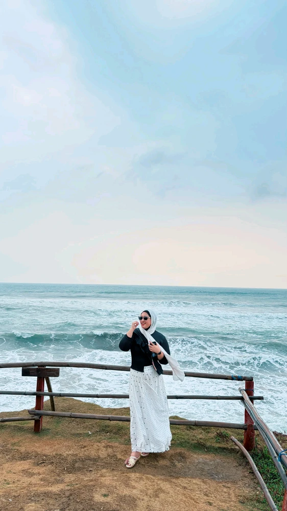 Julia විසින් GIF එක upload කරන ලදී