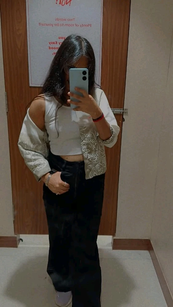 GIF uu soo galiyey Minkku
