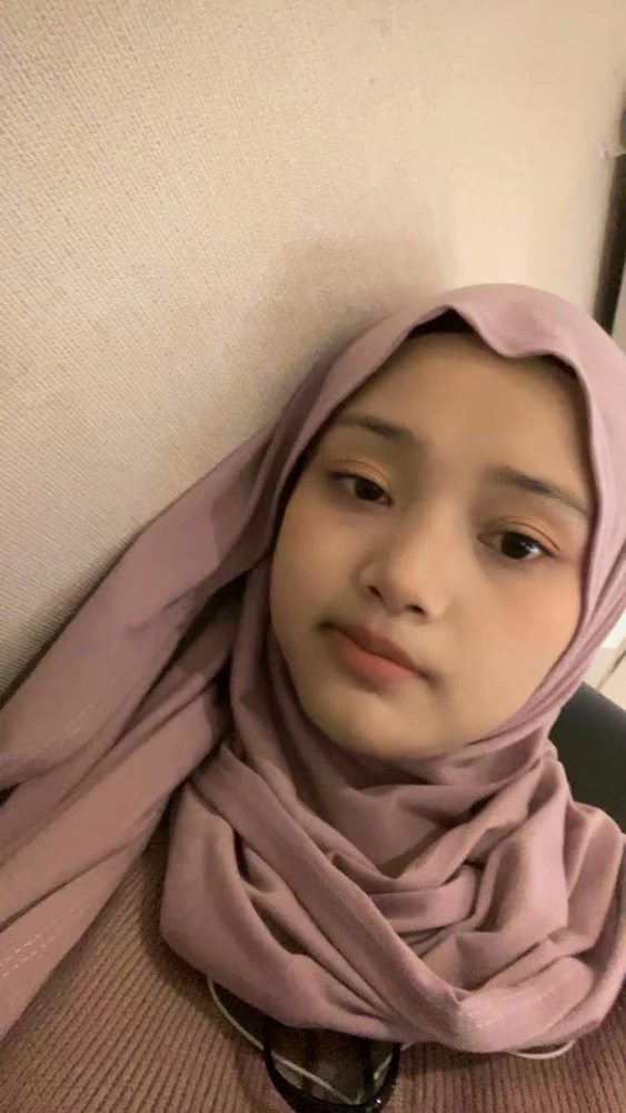 GIF wedi'i uwchlwytho gan Rena
