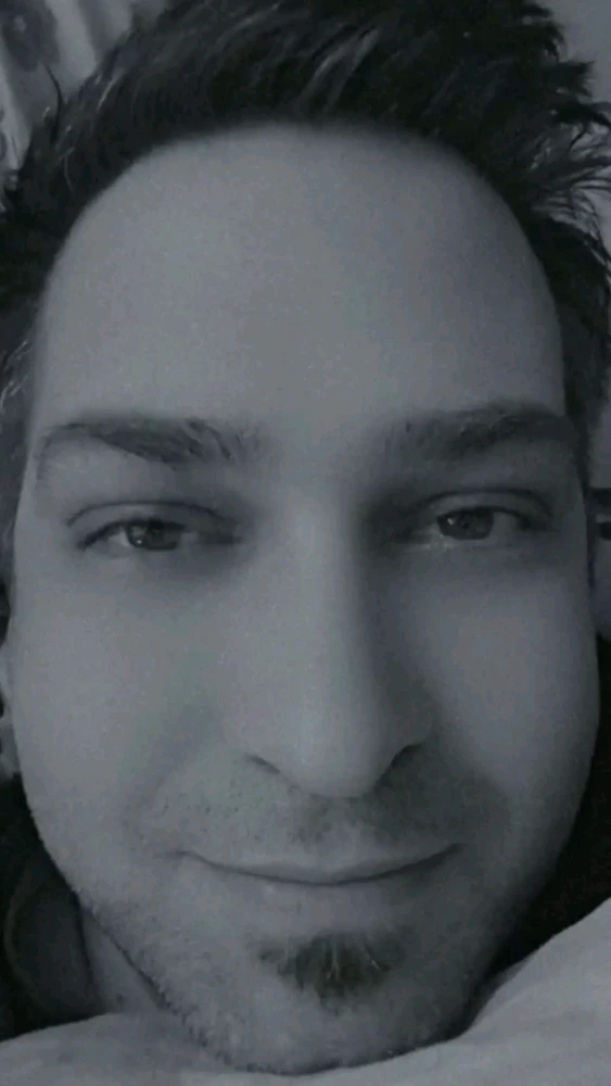 GIF آپلود شده توسط Izi