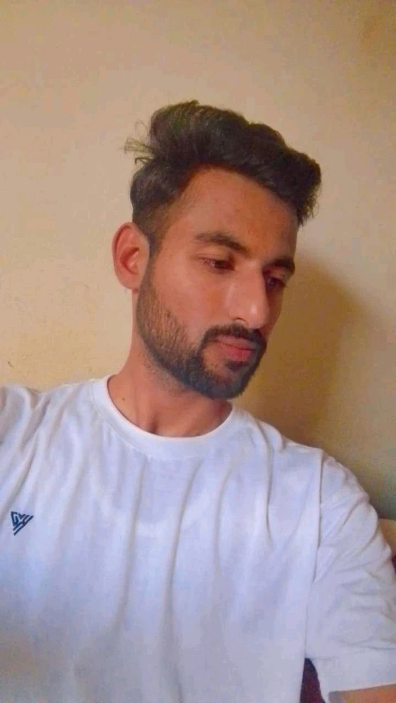 GIF ngarkuar nga M Haseeb B