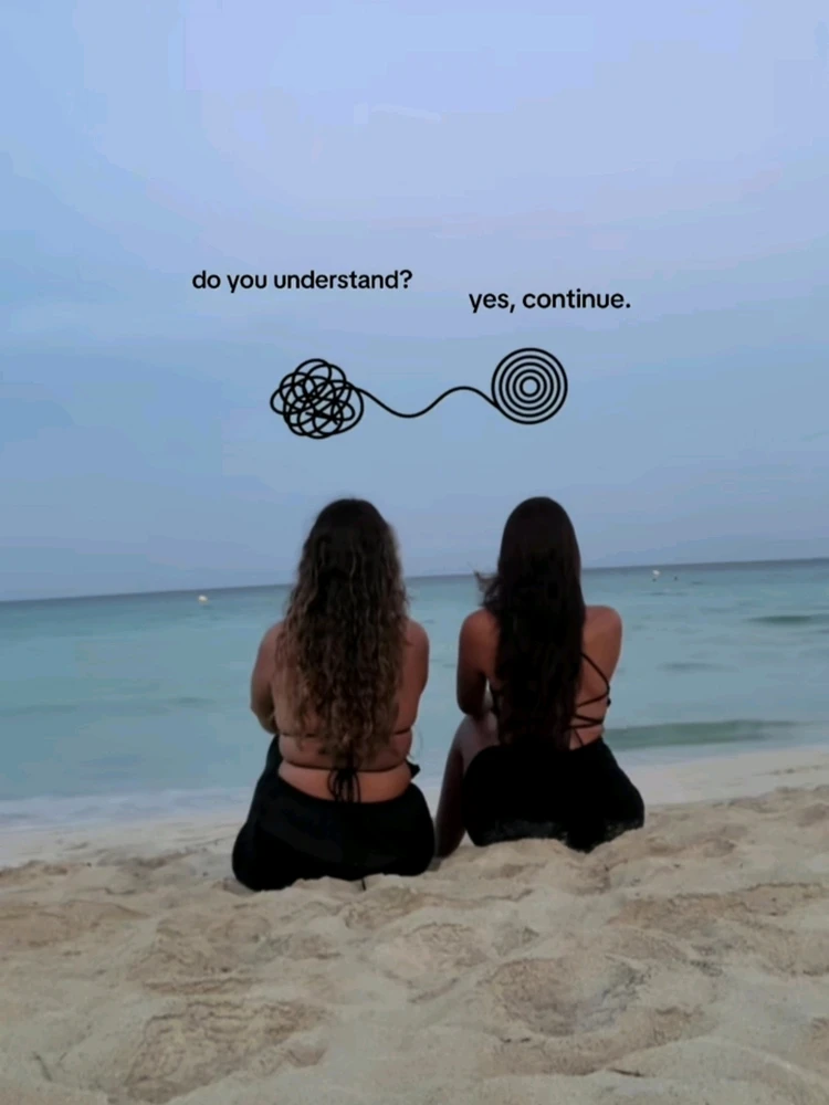 GIF nahrál ꨄ𝐃ꨄ