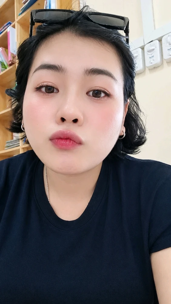 Beezeecambodia上传的GIF