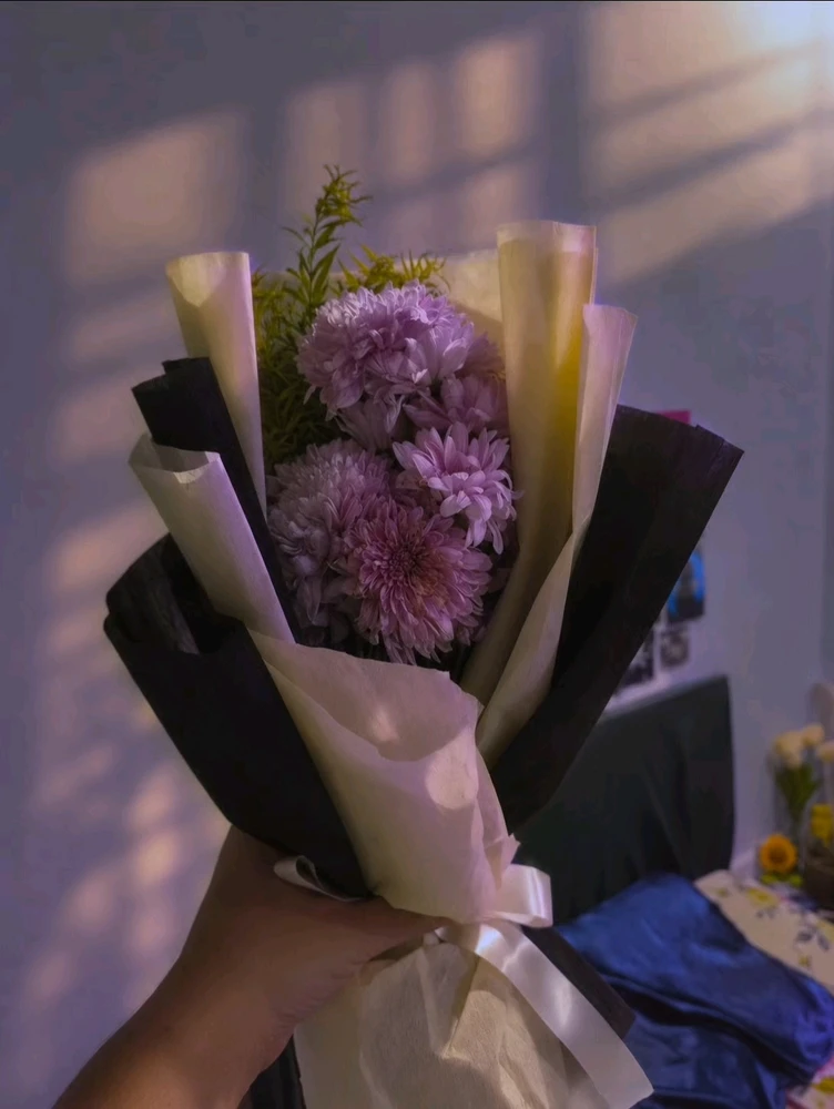 GIF uploaded by Serena