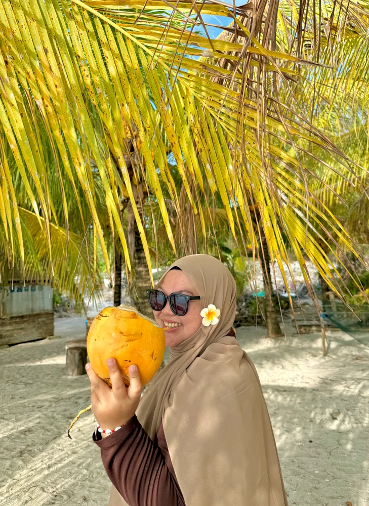 GIF uploaded by Raya