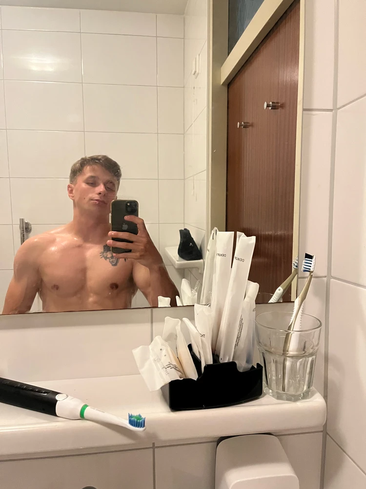 😎