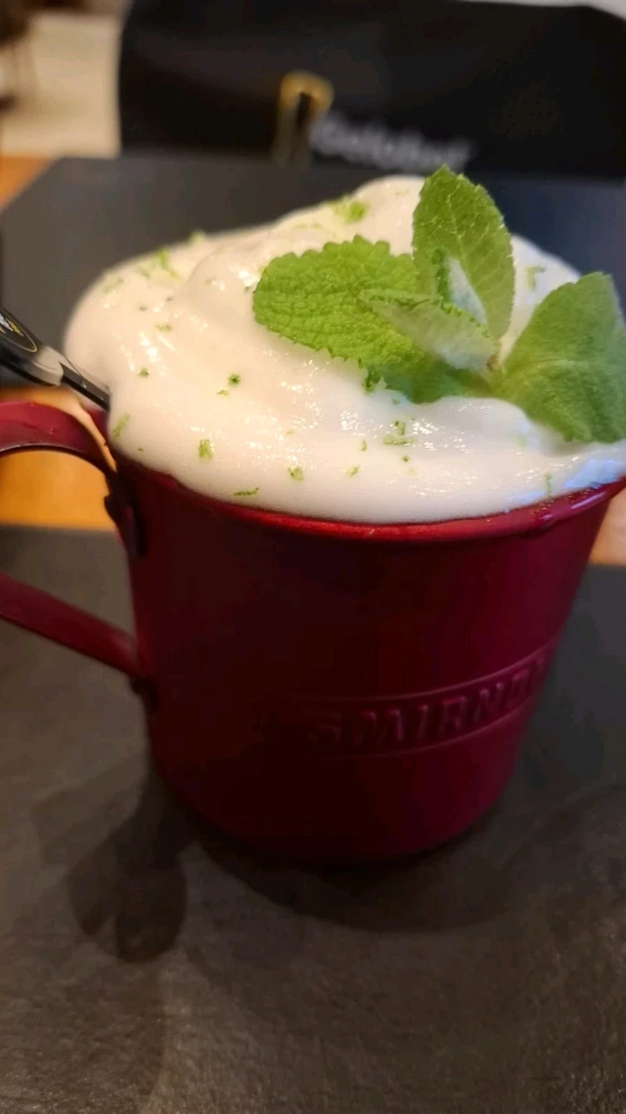 GIF uploaded by Hector