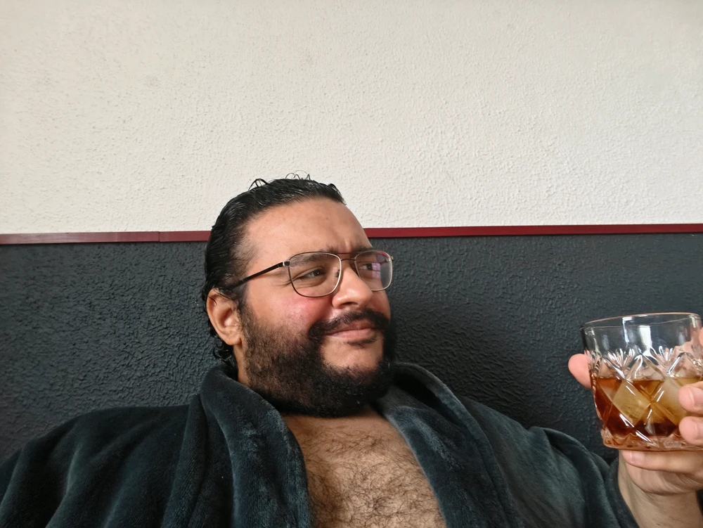 AJ 上傳的 GIF
