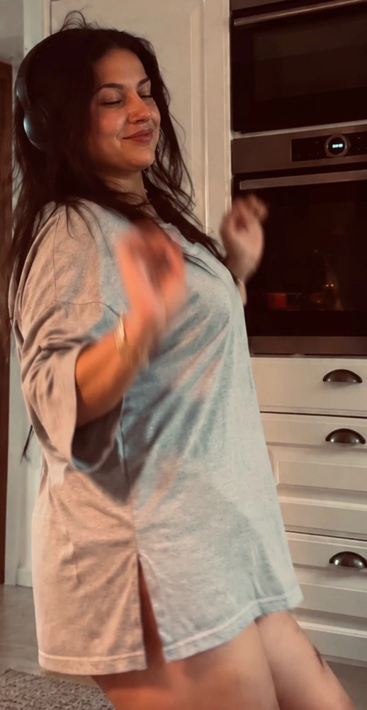 GIF sozan tarapyndan ýüklenen