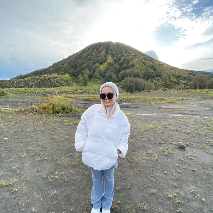GIF uploaded by Nabila