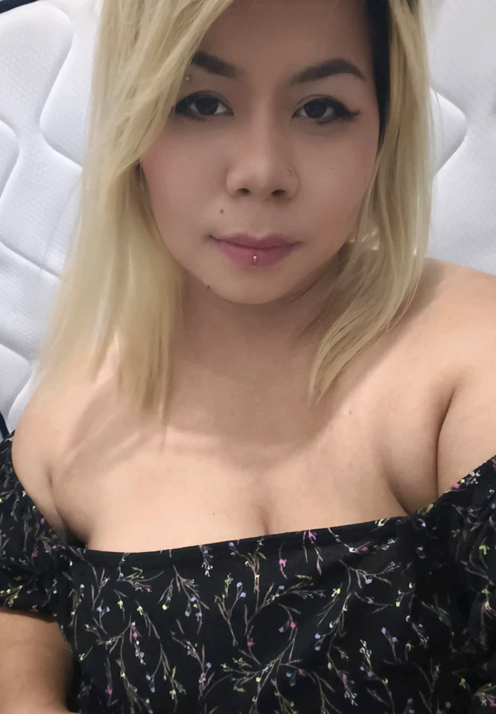 TROUBLE 上傳的 GIF