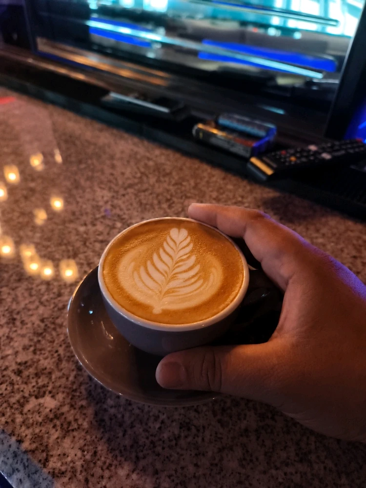 GIF uploaded by Aizuddin