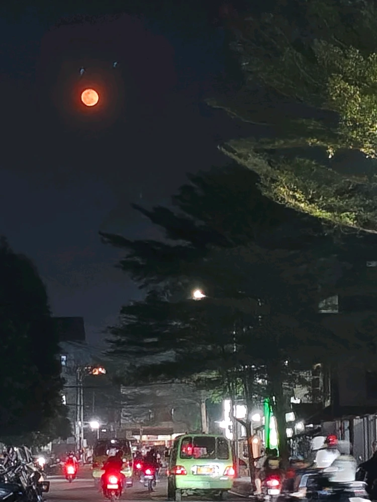 GIF uploaded by Febby