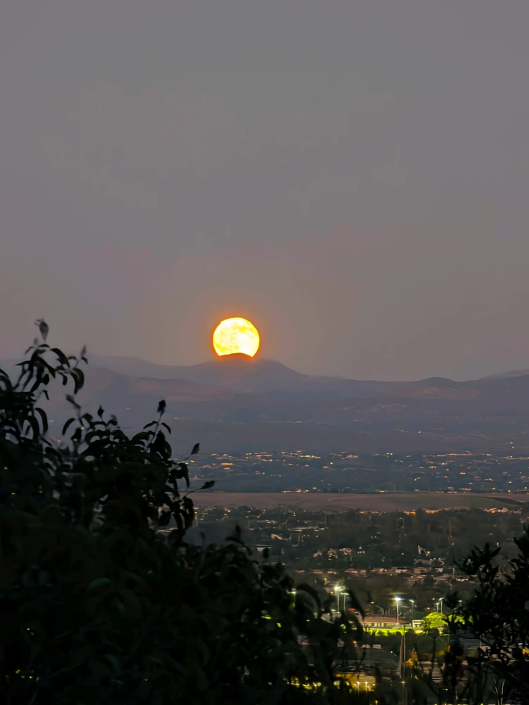 Hunters Moon over Temecula taken from Rancho California