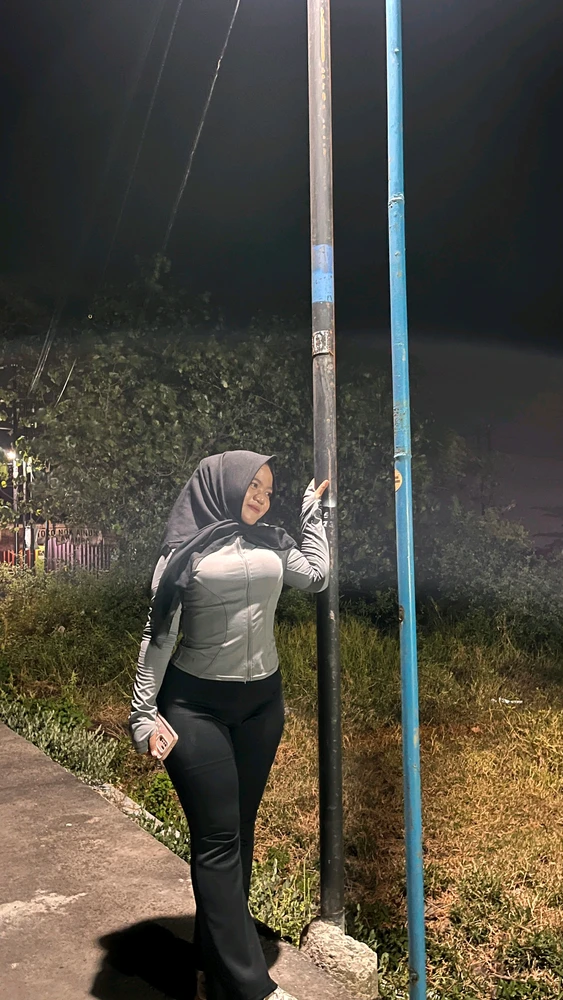 GIF diunggah ku isti