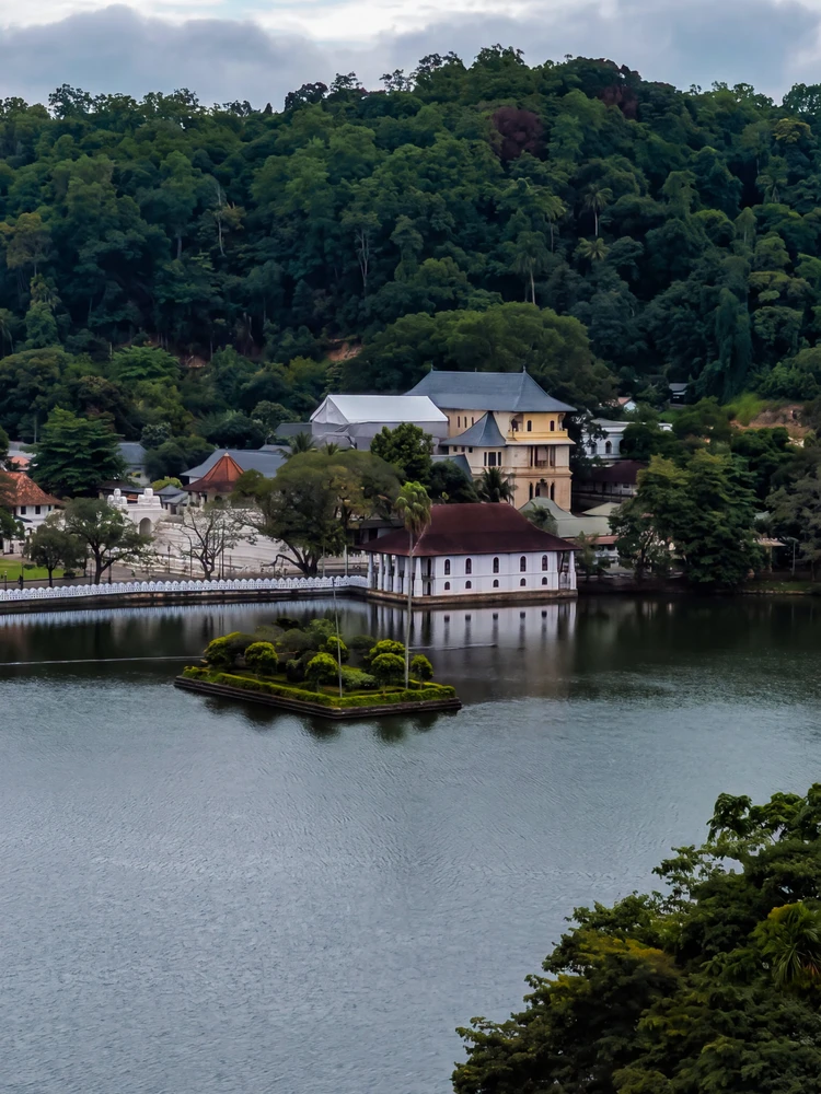 GIF uploaded by Dulara Madhuranga