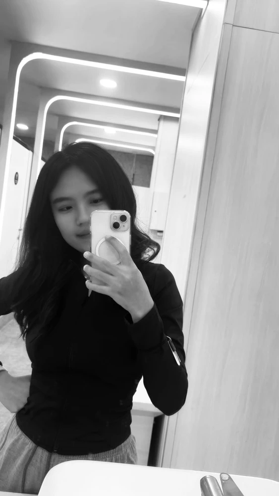 Molly 上傳的 GIF