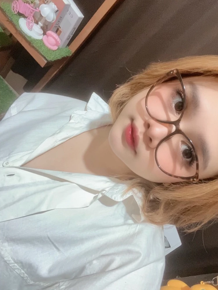 GIF nke Kay bugoro