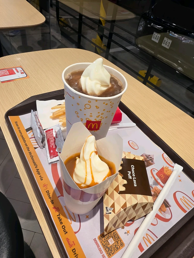 GIF อัปโหลดโดย Maine