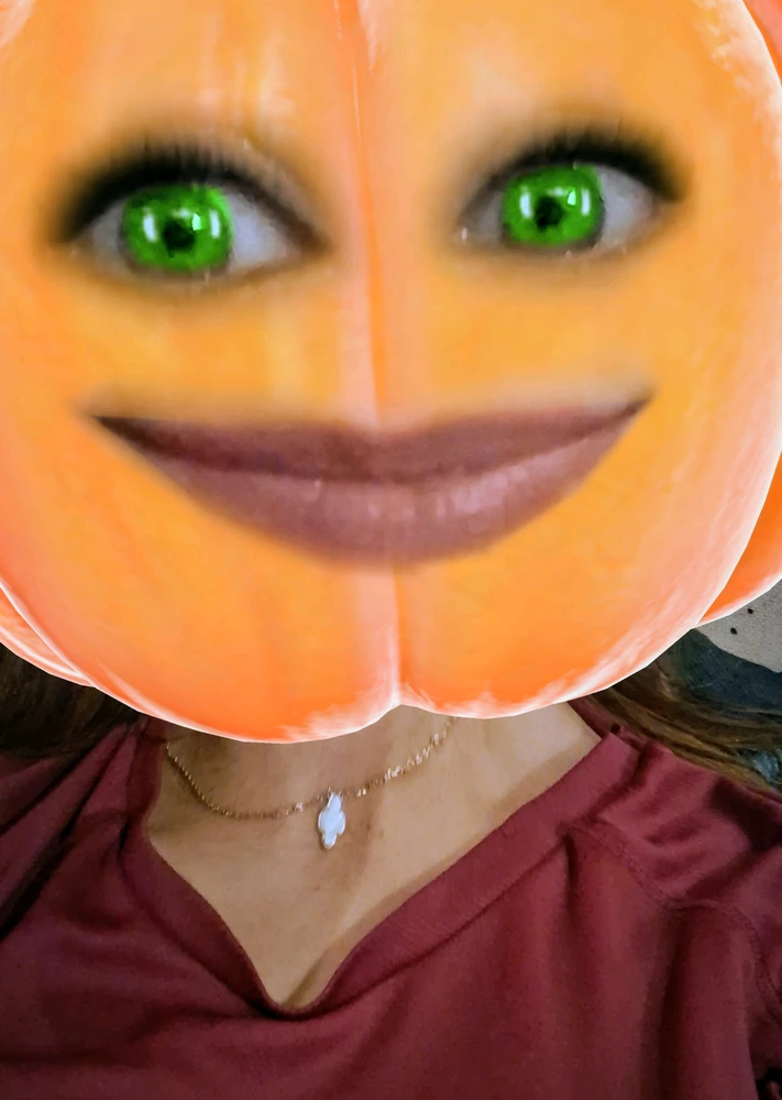 GIF uploaded by Agatha
