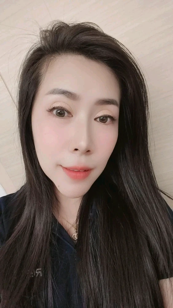 GIF įkėlė J