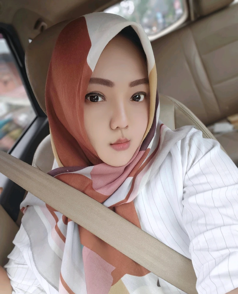 GIF uploaded by Resty Amelia Ananda